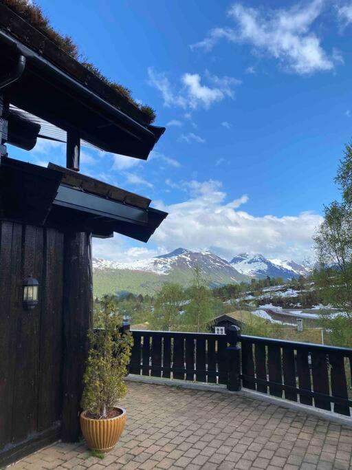 Roalden Mountain Lodge สตรานดา ภายนอก รูปภาพ