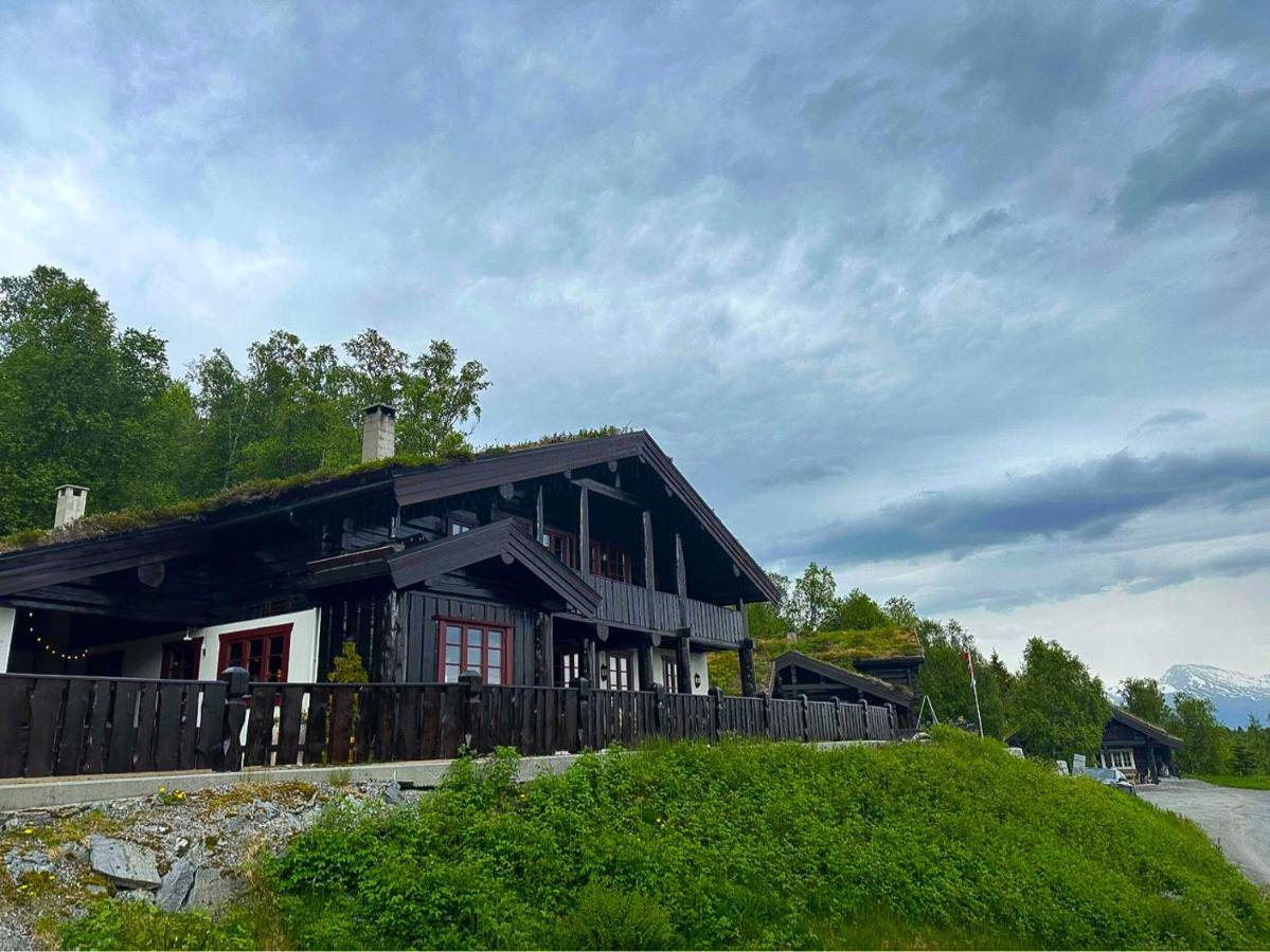 Roalden Mountain Lodge สตรานดา ภายนอก รูปภาพ
